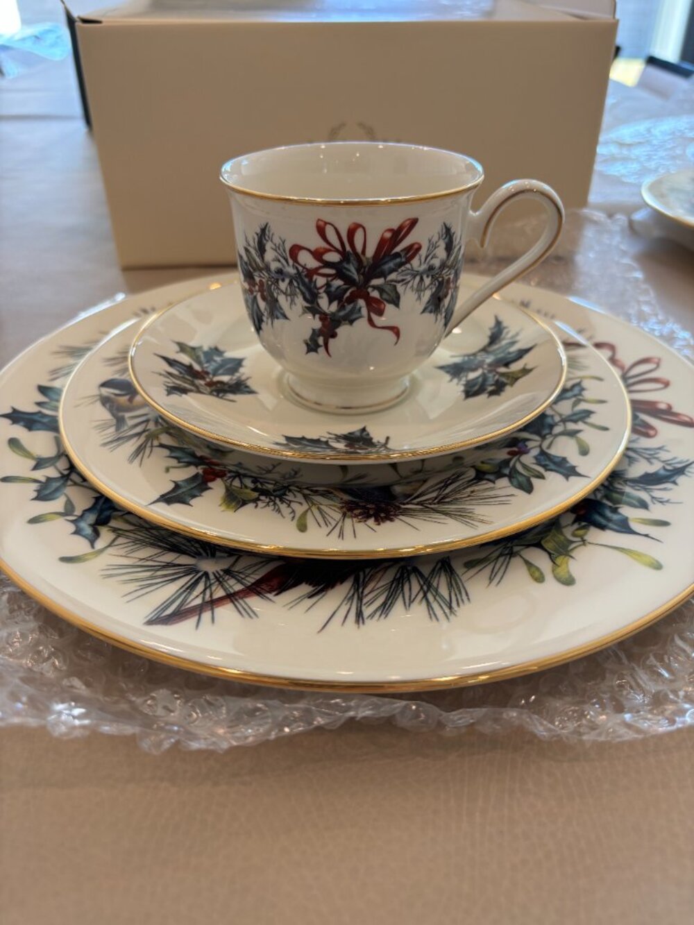 Brand New in Box 3 Piece Lenox China Winter Greetings 3 Piece Setting